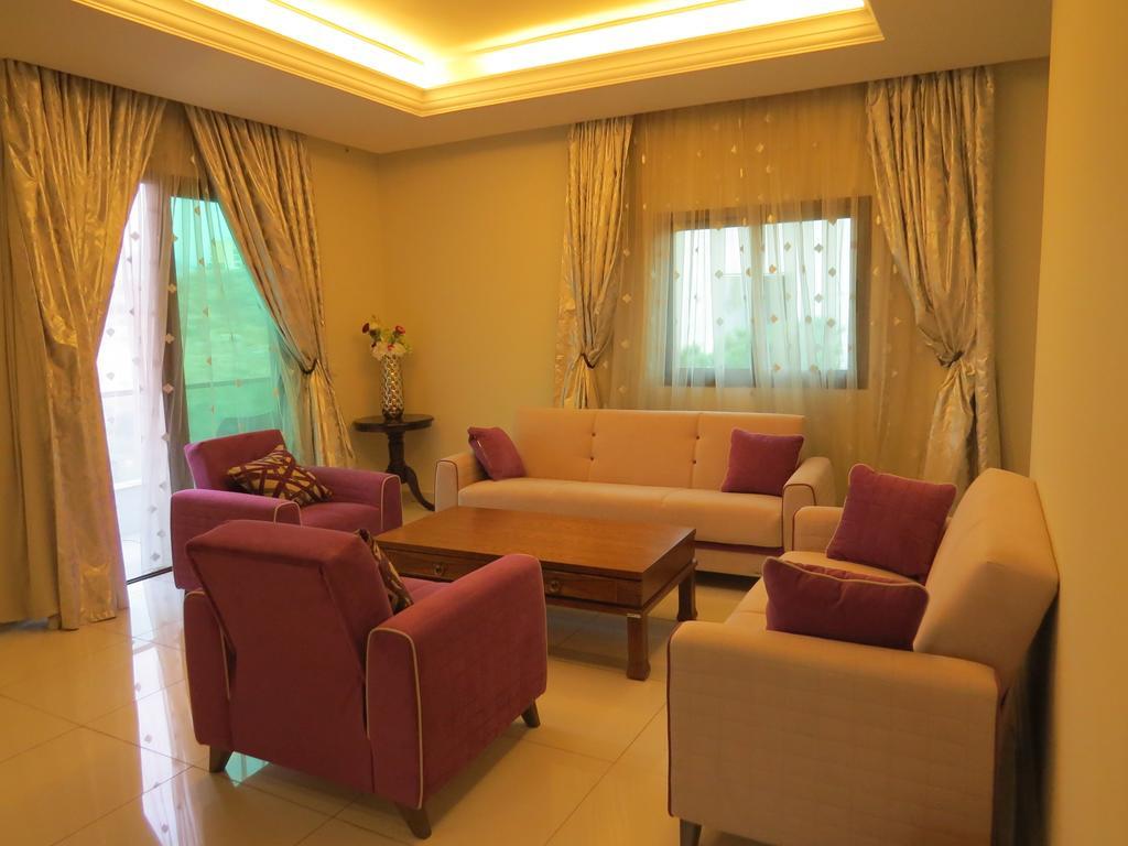 Le Noble Otel Zouk El Kharab Dış mekan fotoğraf